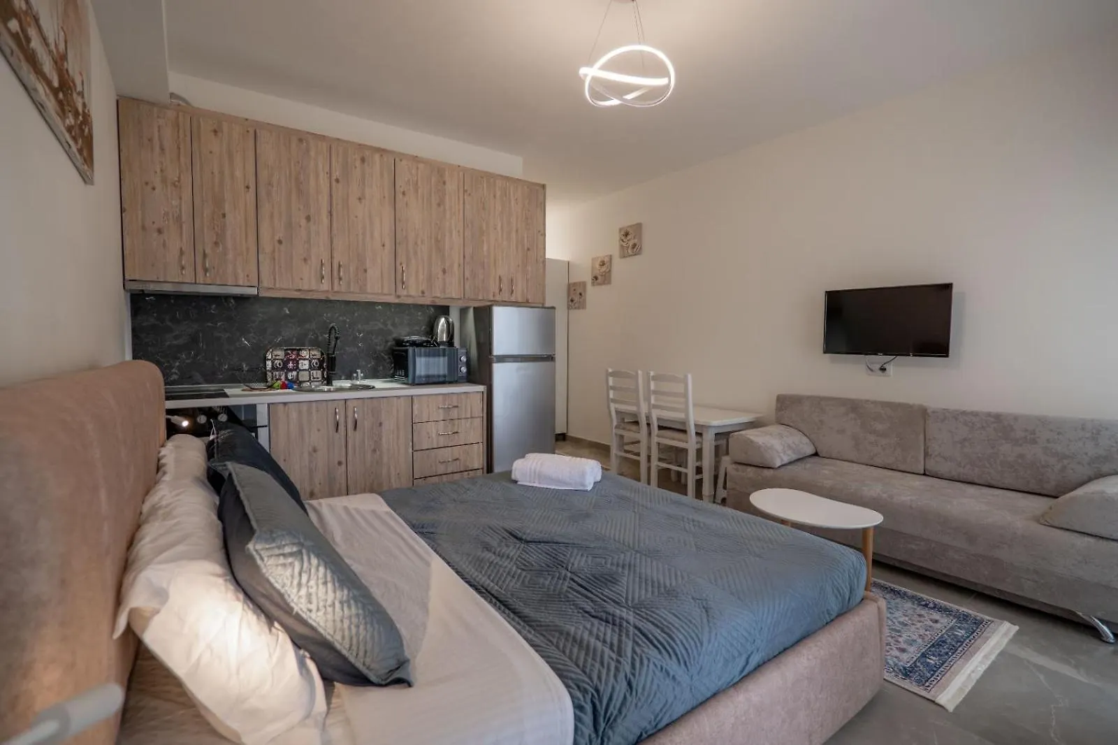 Esel Apartments Sarande