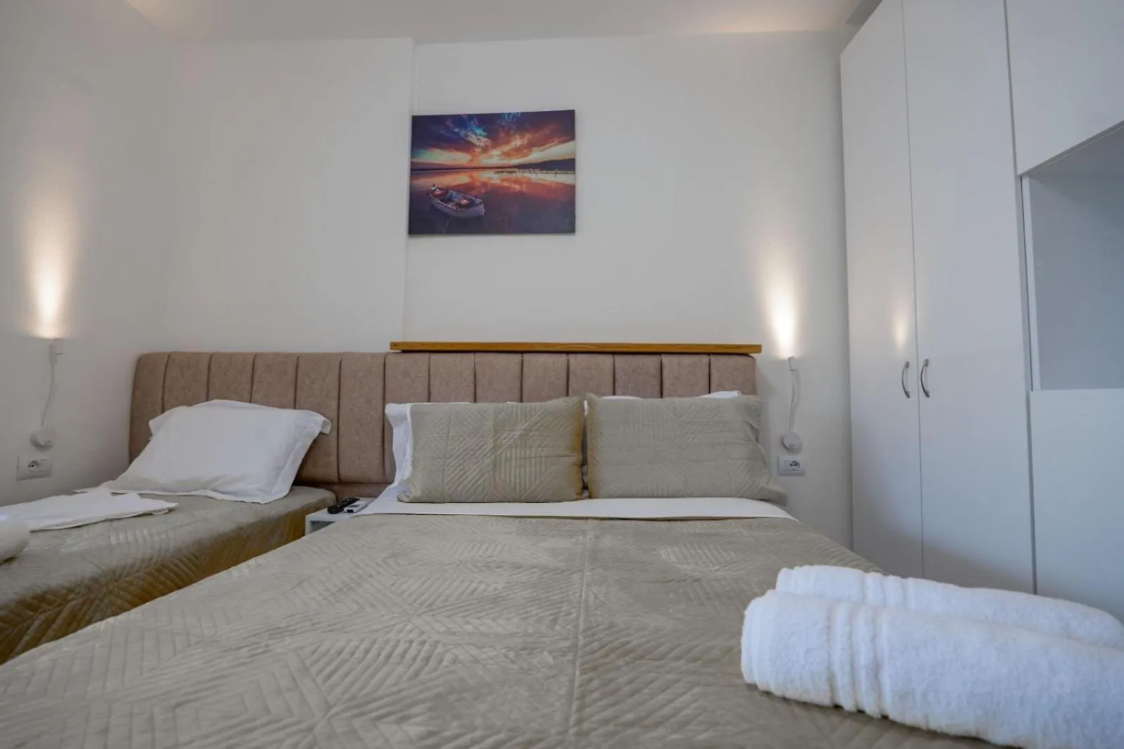 Esel Apartments Sarande