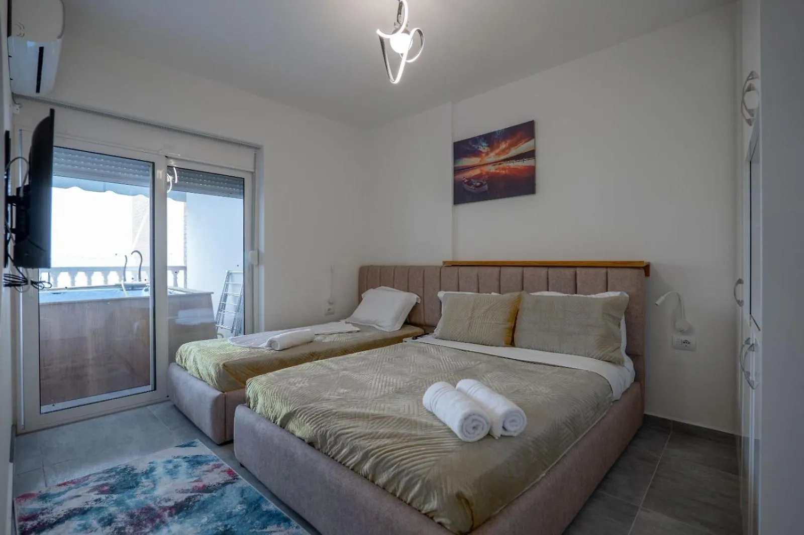 Esel Apartments Sarandë