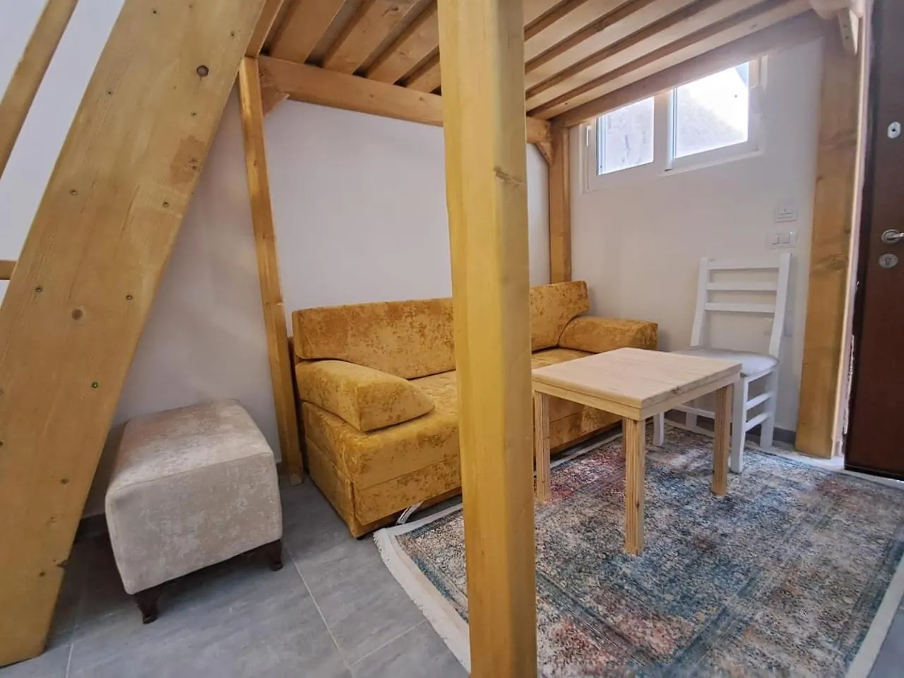 Esel Apartments Sarandë